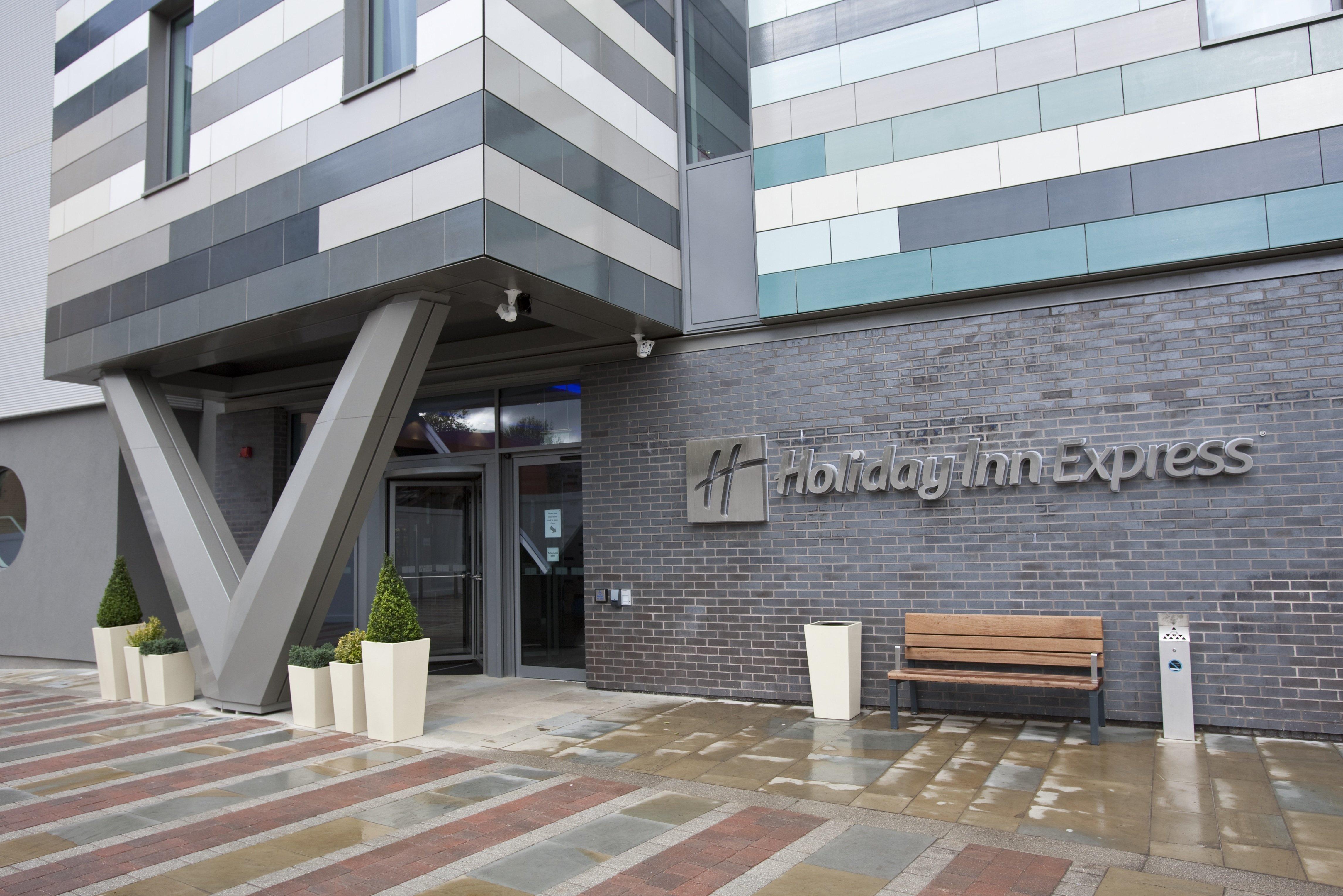 Holiday Inn Express Manchester City Centre Arena, An Ihg Hotel Екстериор снимка